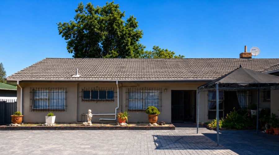 4 Bedroom Property for Sale in Parys Free State